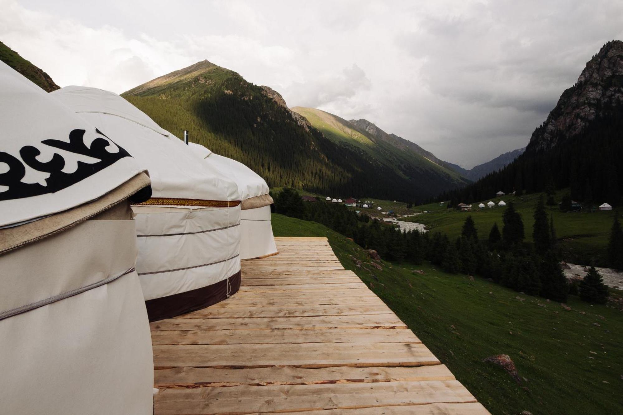 Hotel Eco Yurt Camp Arashan Teploklyuchenka Esterno foto