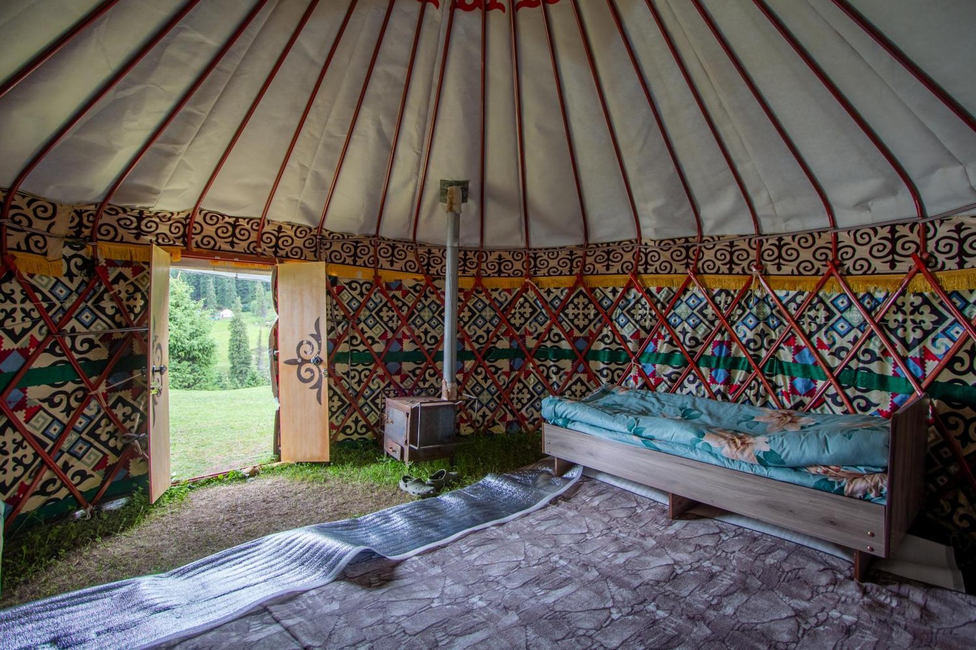 Hotel Eco Yurt Camp Arashan Teploklyuchenka Esterno foto