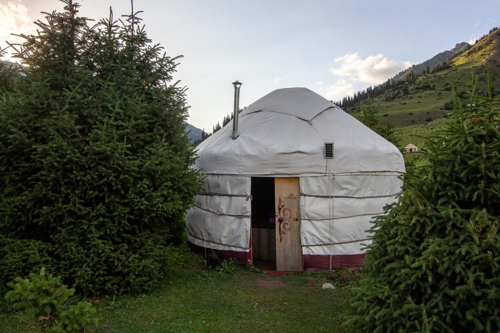 Hotel Eco Yurt Camp Arashan Teploklyuchenka Esterno foto