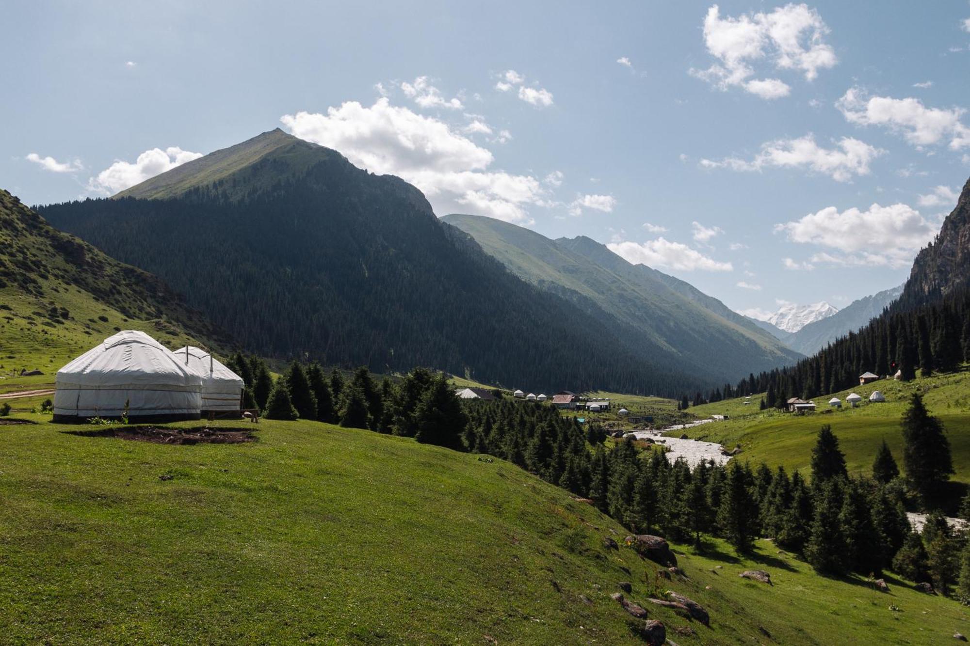Hotel Eco Yurt Camp Arashan Teploklyuchenka Esterno foto