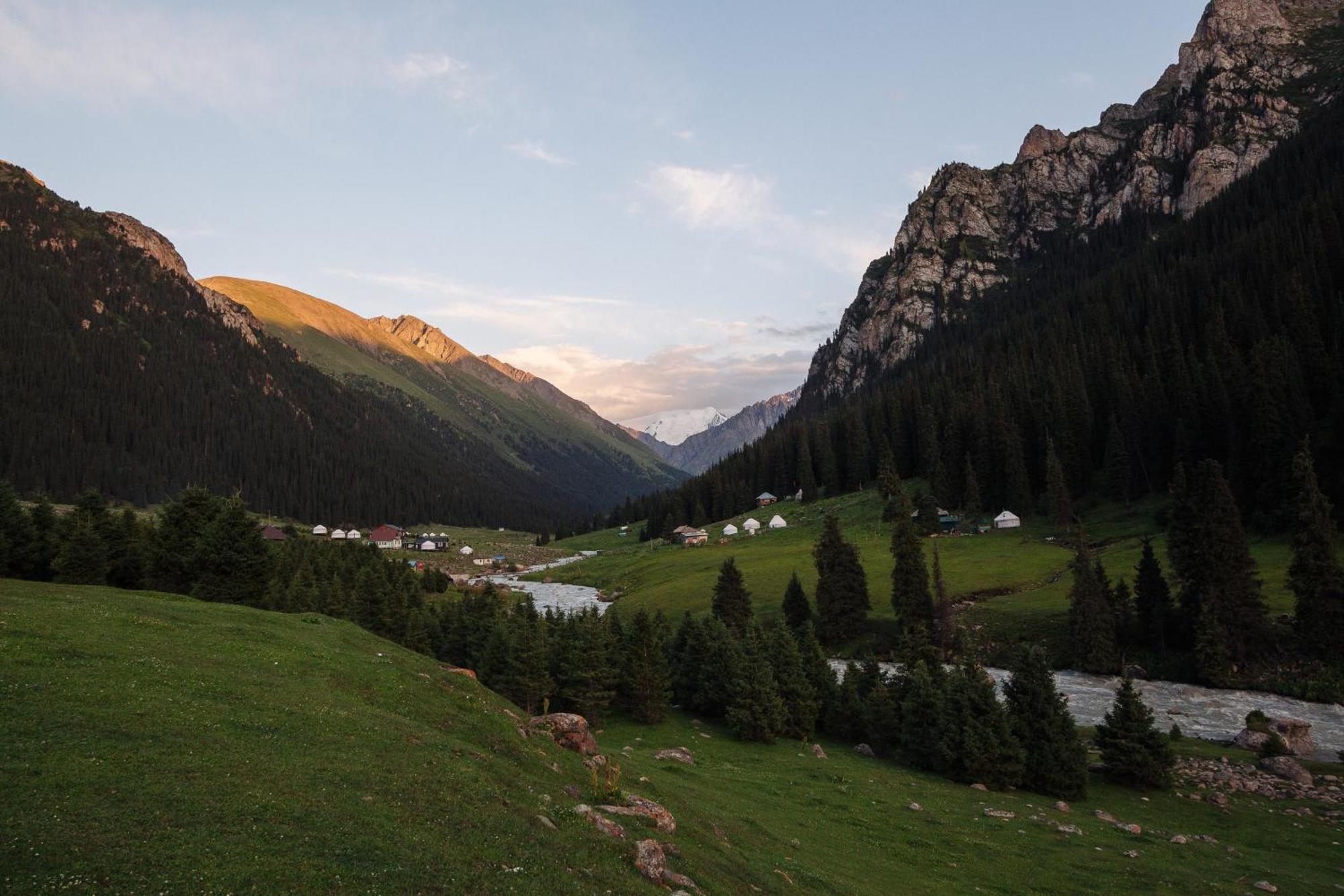 Hotel Eco Yurt Camp Arashan Teploklyuchenka Esterno foto