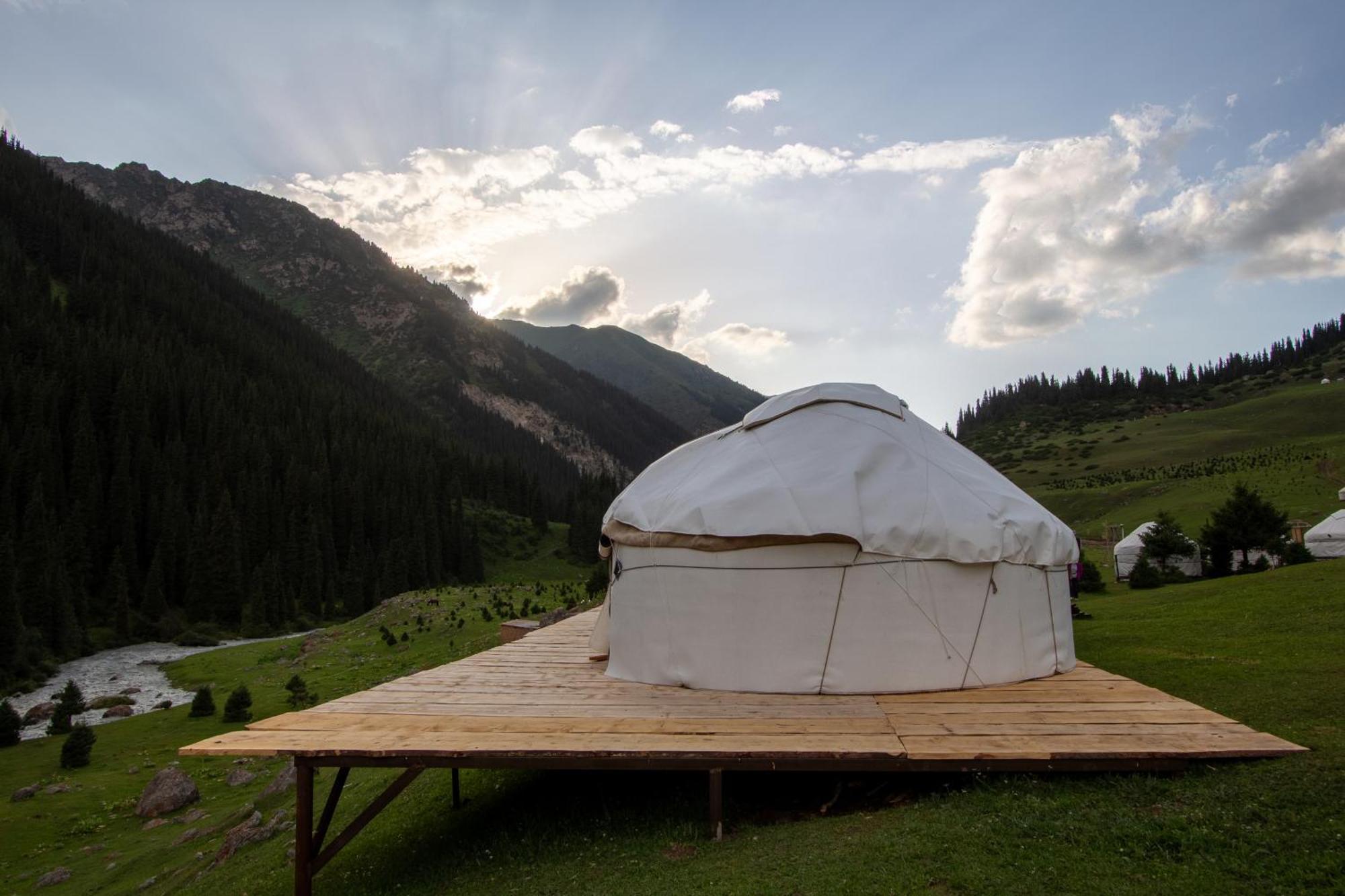 Hotel Eco Yurt Camp Arashan Teploklyuchenka Esterno foto