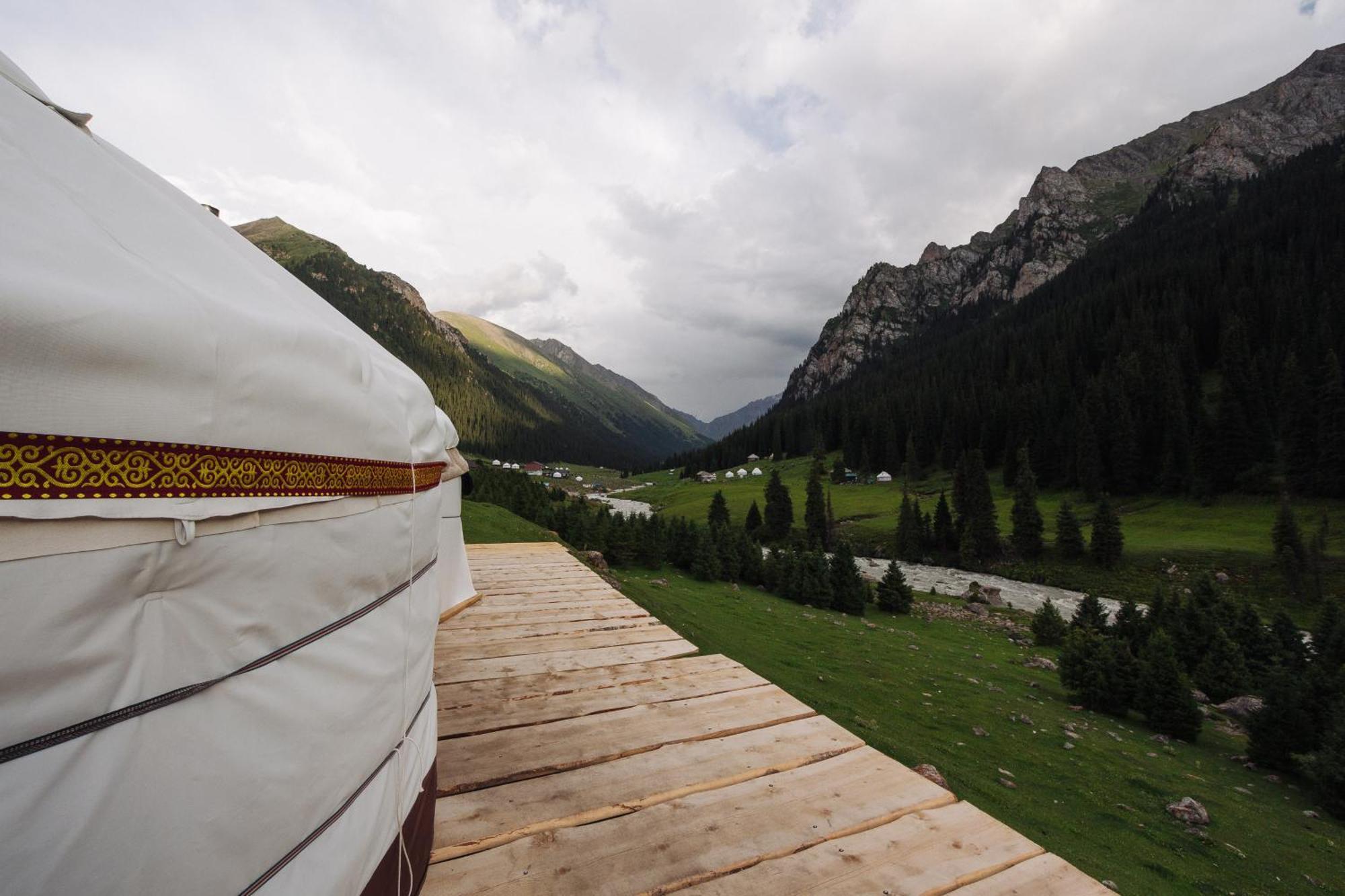 Hotel Eco Yurt Camp Arashan Teploklyuchenka Esterno foto